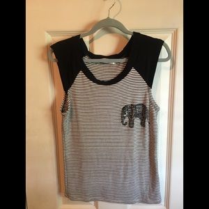 ☆ black and white elephant tank top